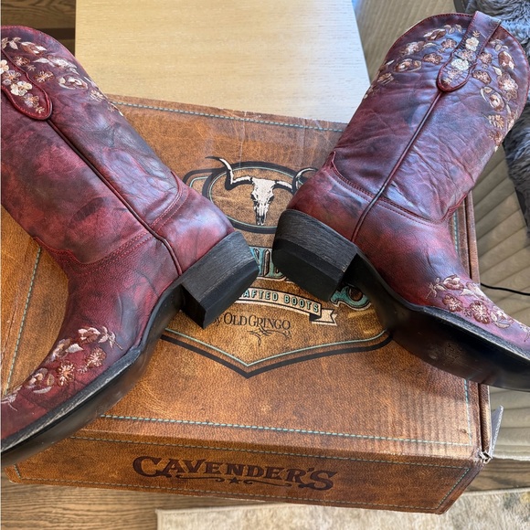 Old Gringo Burgundy Floral Embroidered Boots - Picture 5 of 6